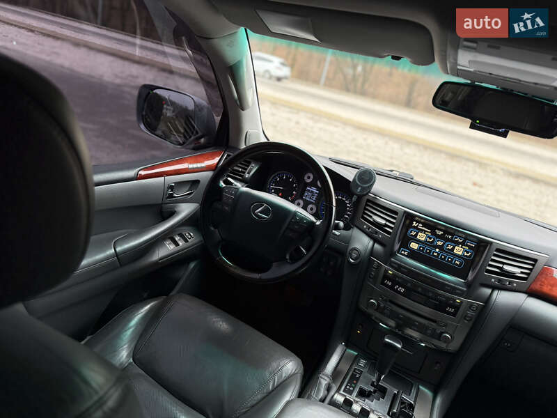 Внедорожник / Кроссовер Lexus LX 2008 в Днепре