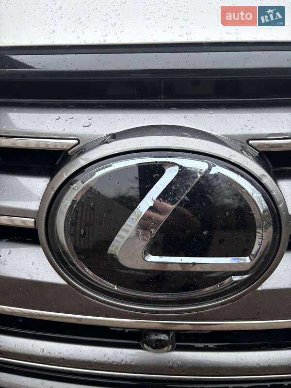 Позашляховик / Кросовер Lexus LX 2016 в Чернівцях