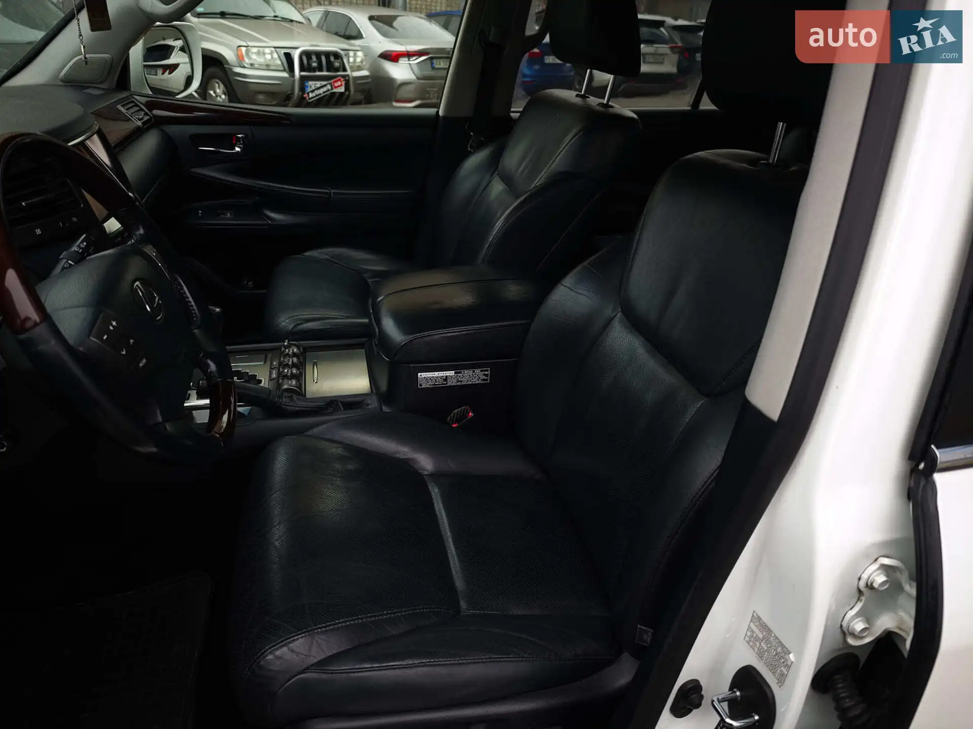 2011 Lexus LX - мініатюра 21