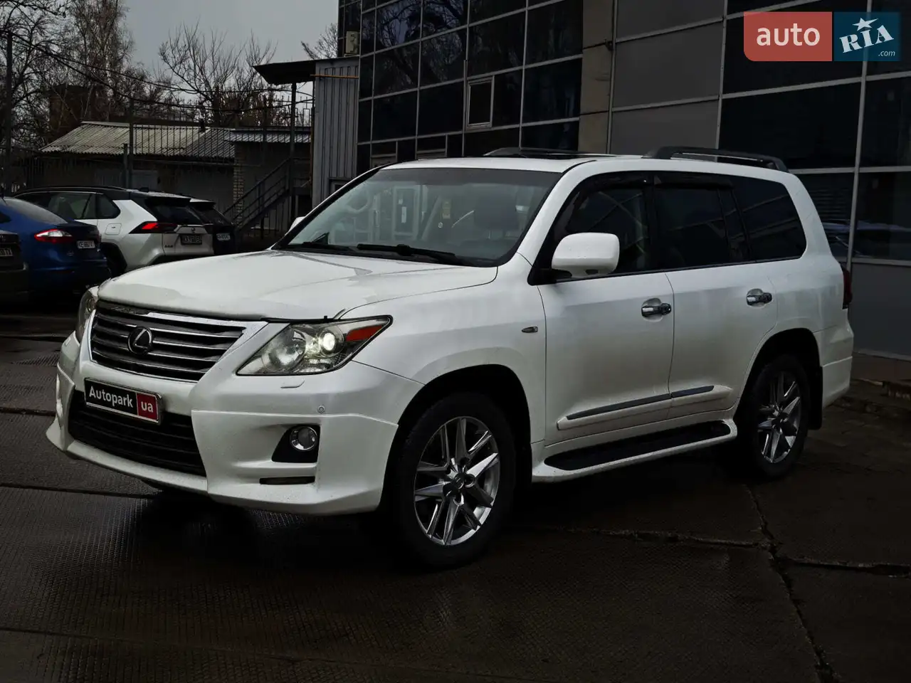 2010 Lexus LX - мініатюра 24