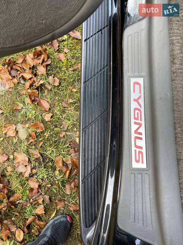 Позашляховик / Кросовер Lexus LX 2004 в Косові