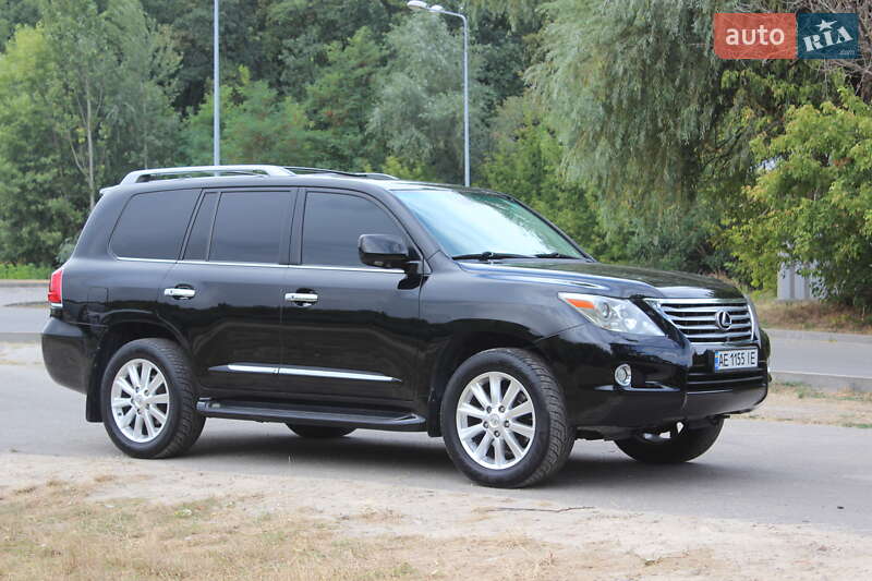Lexus LX 2010