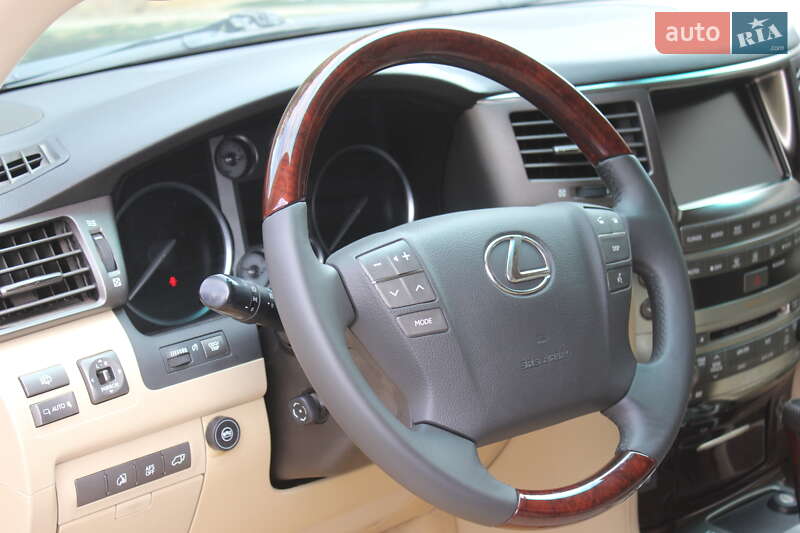 Внедорожник / Кроссовер Lexus LX 2010 в Днепре
