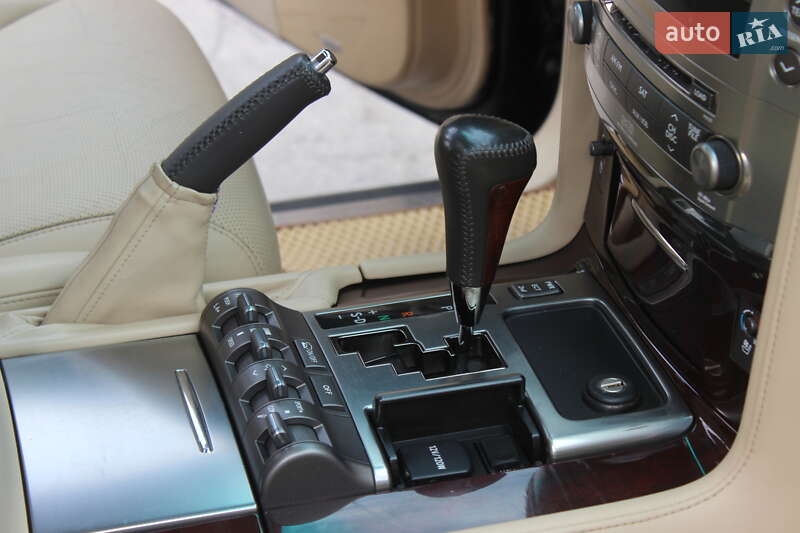 Внедорожник / Кроссовер Lexus LX 2010 в Днепре