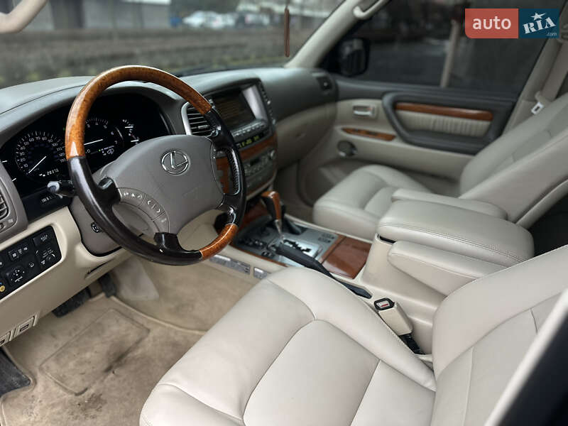 Внедорожник / Кроссовер Lexus LX 2004 в Ивано-Франковске