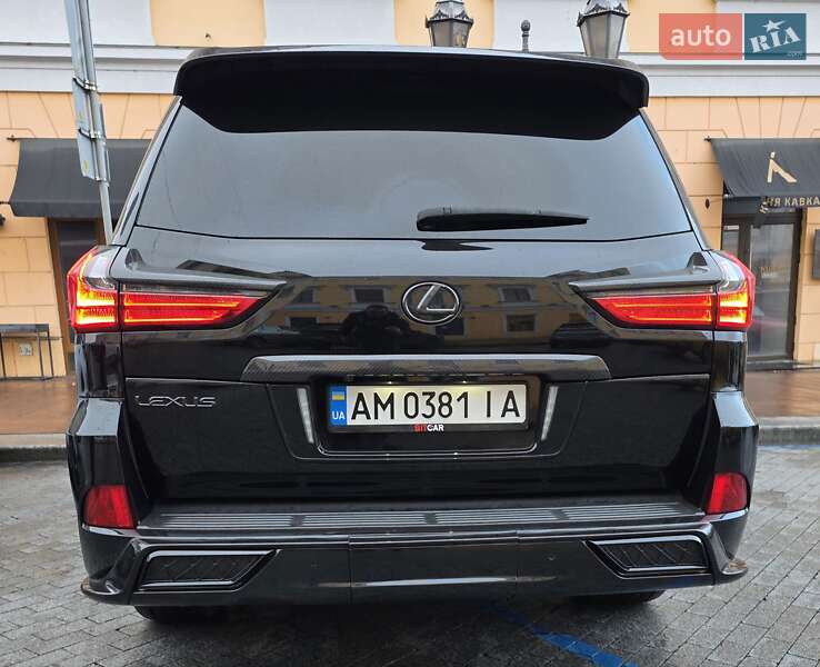 Внедорожник / Кроссовер Lexus LX 2015 в Одессе