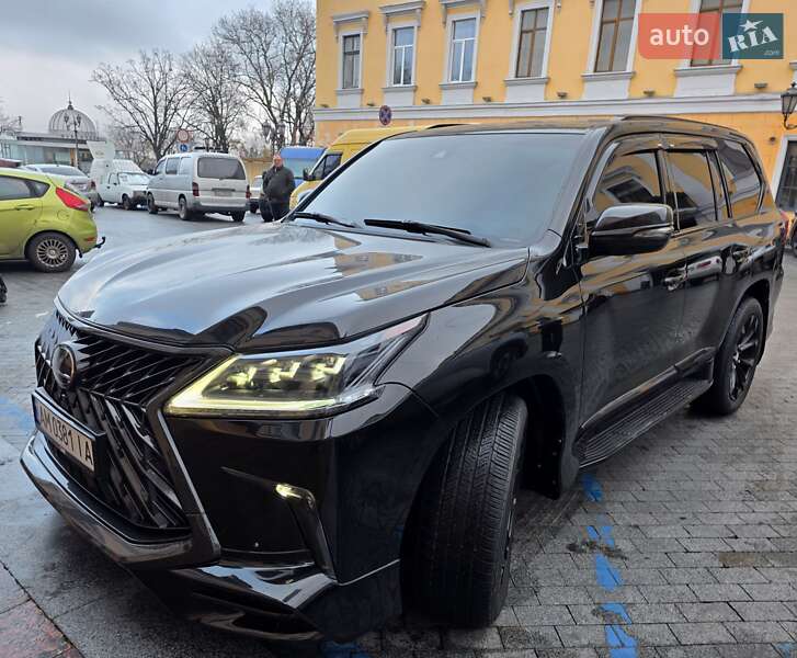 Внедорожник / Кроссовер Lexus LX 2015 в Одессе