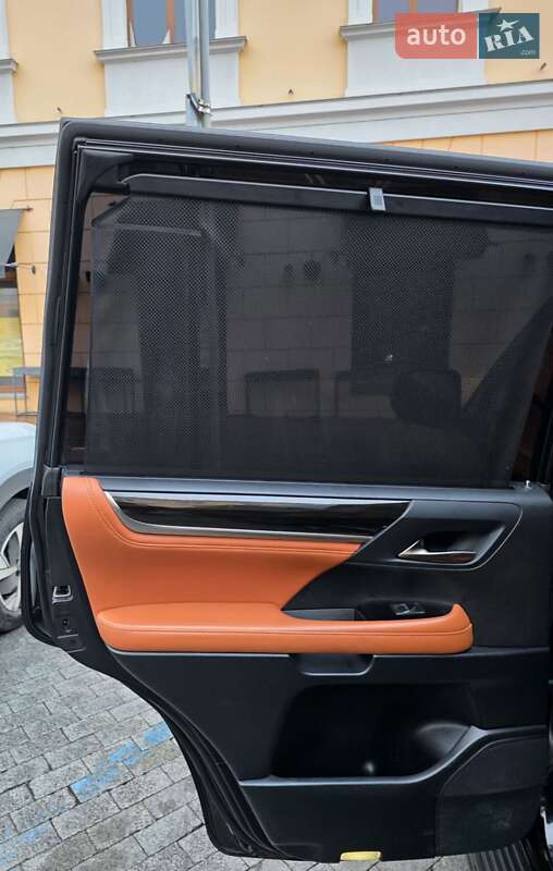 Внедорожник / Кроссовер Lexus LX 2015 в Одессе