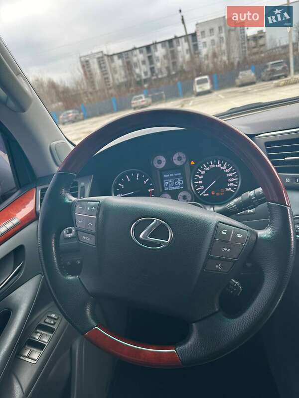 Внедорожник / Кроссовер Lexus LX 2008 в Черновцах фото 9 Внедорожник / Кроссовер Lexus LX 2008 в Черновцах
