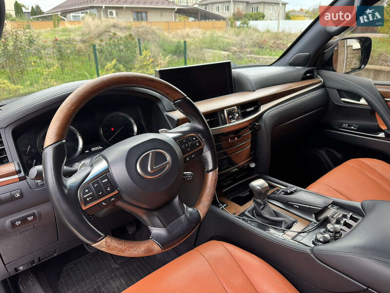 Внедорожник / Кроссовер Lexus LX 2016 в Одессе фото 7 Внедорожник / Кроссовер Lexus LX 2016 в Одессе
