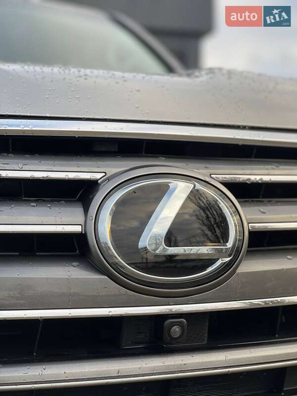 Позашляховик / Кросовер Lexus LX 2016 в Києві