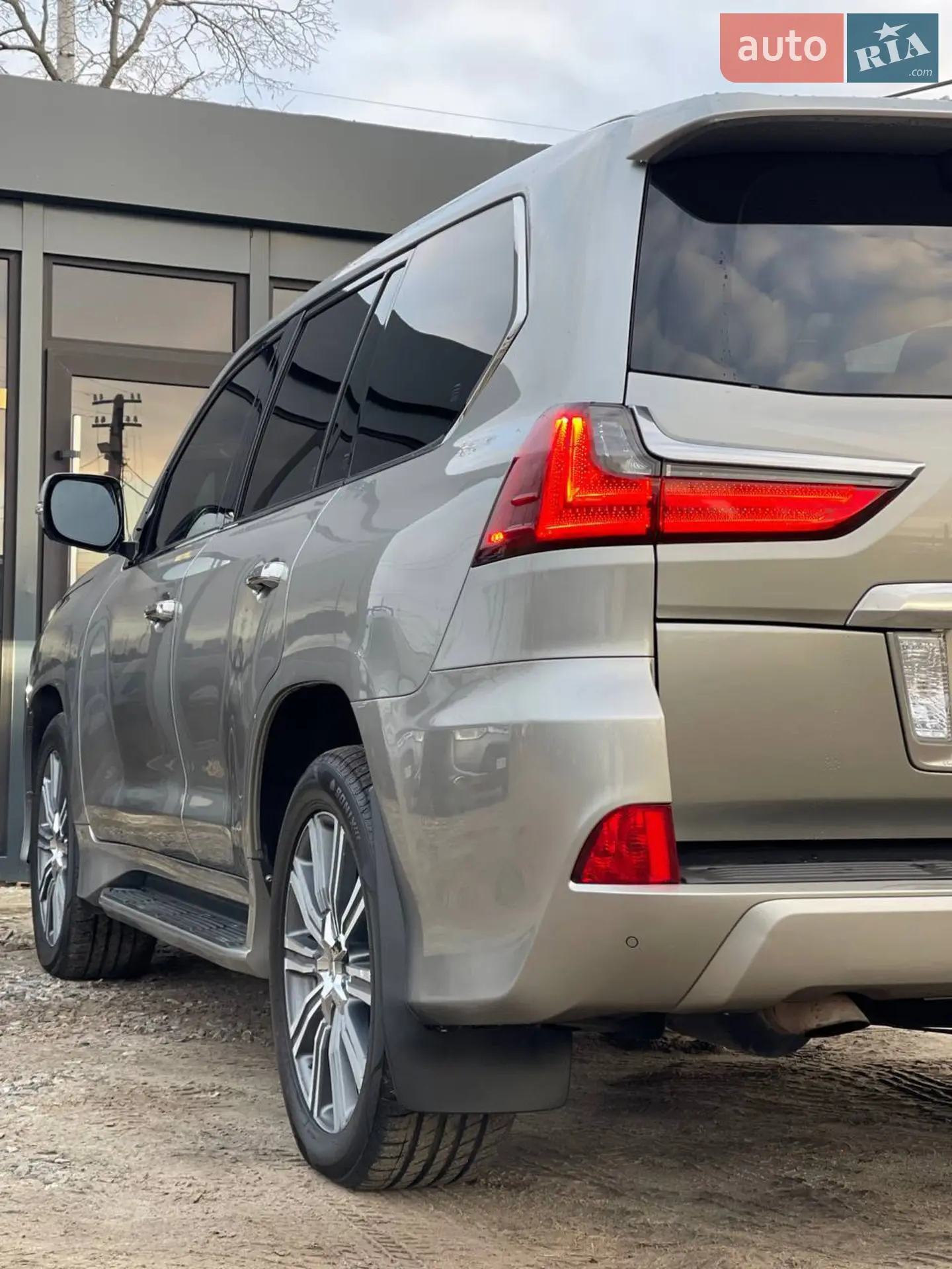 2016 Lexus LX - мініатюра 9