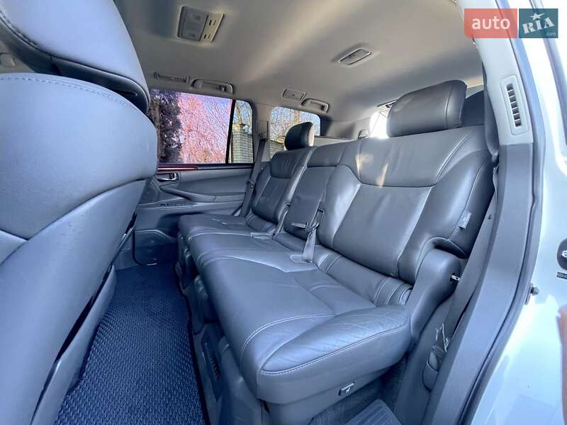 Внедорожник / Кроссовер Lexus LX 2008 в Черновцах