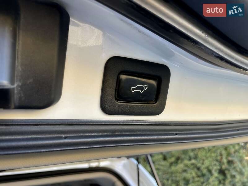 Внедорожник / Кроссовер Lexus LX 2008 в Черновцах