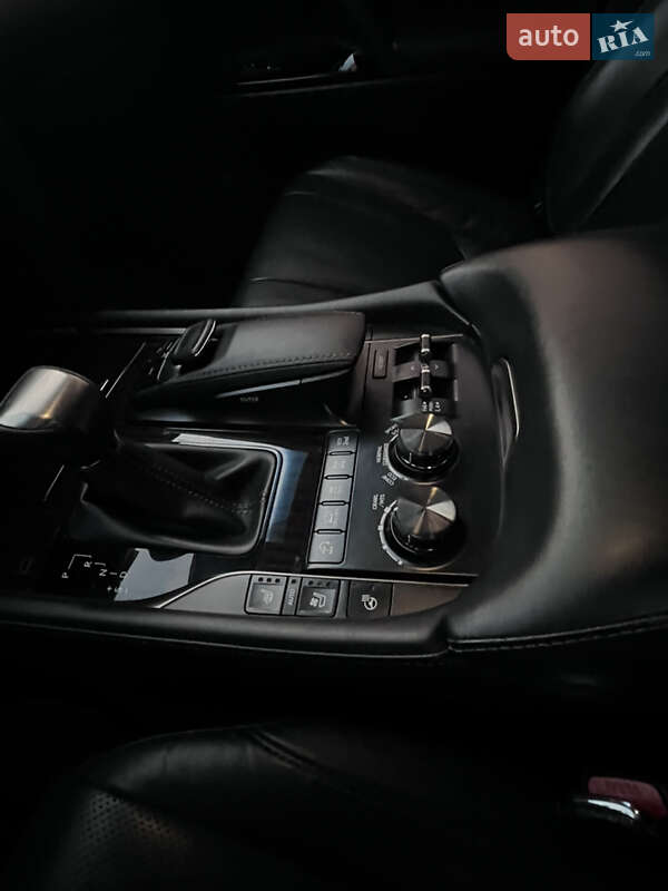 Внедорожник / Кроссовер Lexus LX 2019 в Киеве фото 40 Внедорожник / Кроссовер Lexus LX 2019 в Киеве