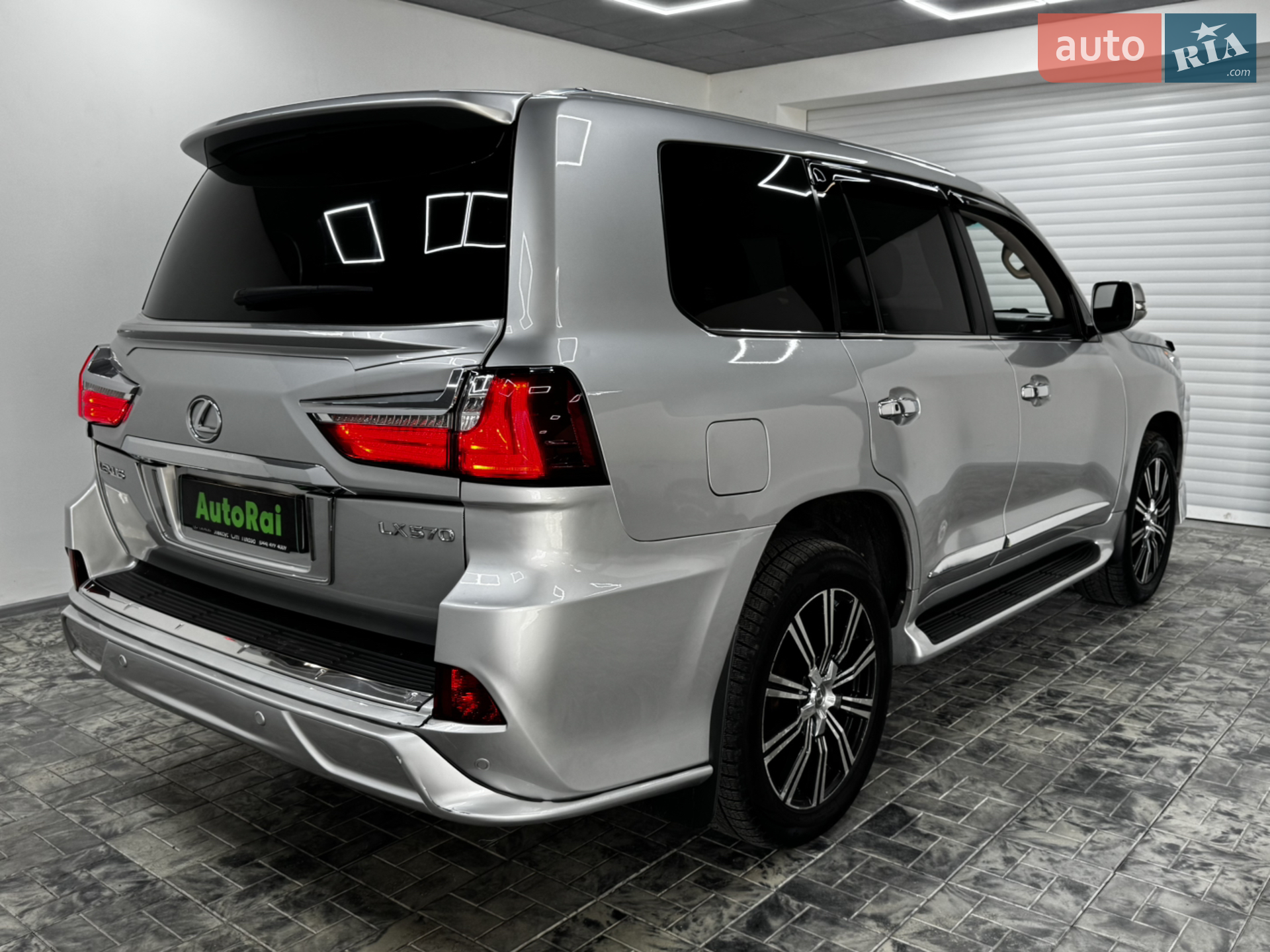 2010 Lexus LX - мініатюра 4