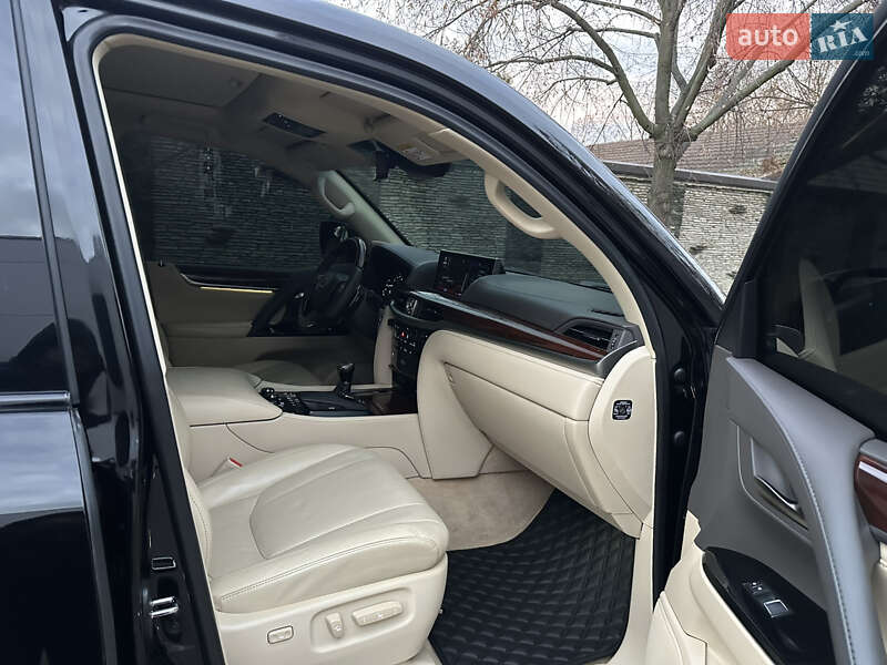 Внедорожник / Кроссовер Lexus LX 2018 в Днепре фото 32 Внедорожник / Кроссовер Lexus LX 2018 в Днепре