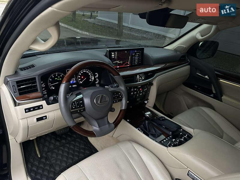 Внедорожник / Кроссовер Lexus LX 2018 в Днепре фото 35 Внедорожник / Кроссовер Lexus LX 2018 в Днепре