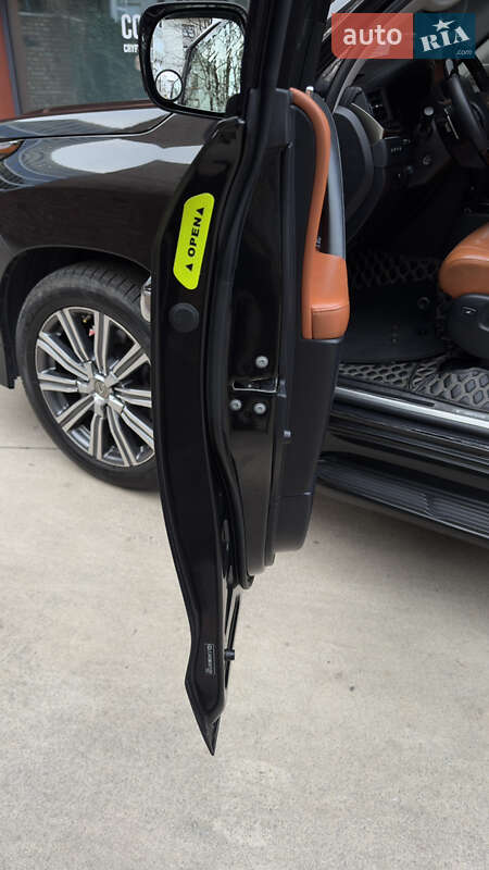 Внедорожник / Кроссовер Lexus LX 2016 в Киеве фото 9 Внедорожник / Кроссовер Lexus LX 2016 в Киеве