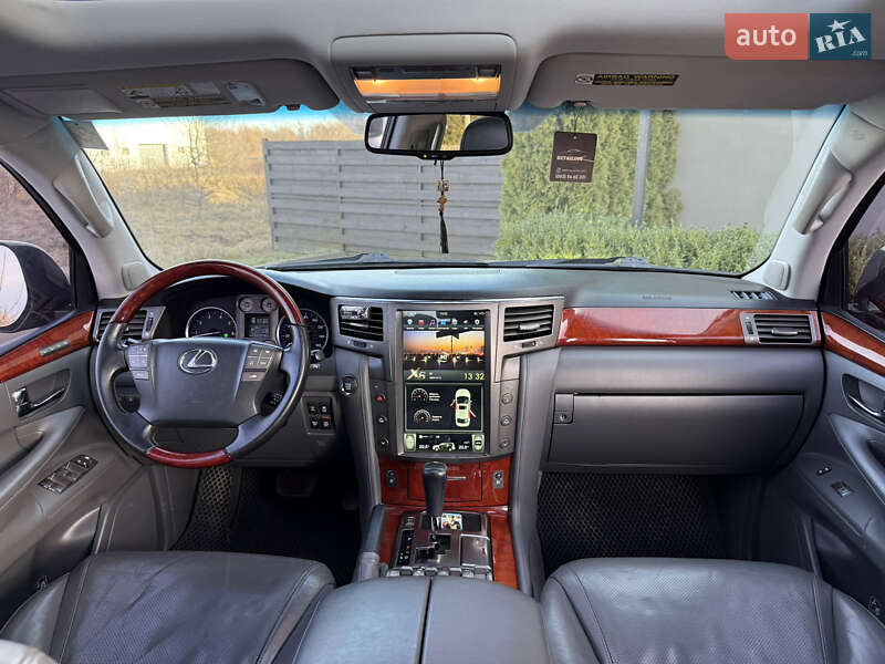 Внедорожник / Кроссовер Lexus LX 2008 в Стрые