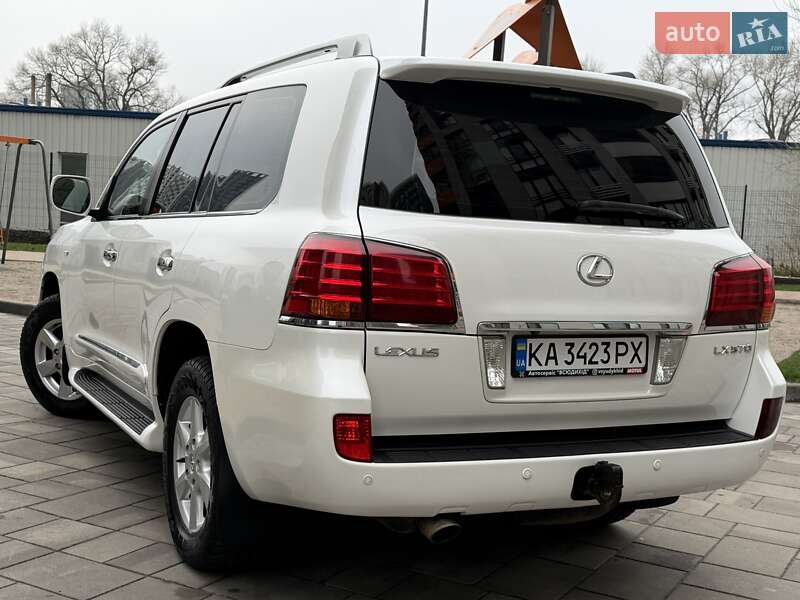 Внедорожник / Кроссовер Lexus LX 2008 в Киеве