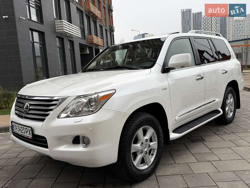 Внедорожник / Кроссовер Lexus LX 2008 в Киеве