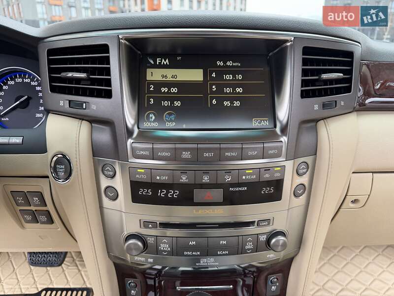 Внедорожник / Кроссовер Lexus LX 2008 в Киеве