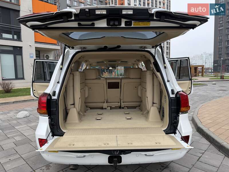 Внедорожник / Кроссовер Lexus LX 2008 в Киеве