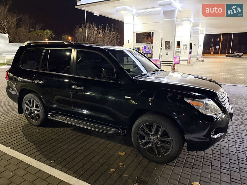 Внедорожник / Кроссовер Lexus LX 2008 в Одессе