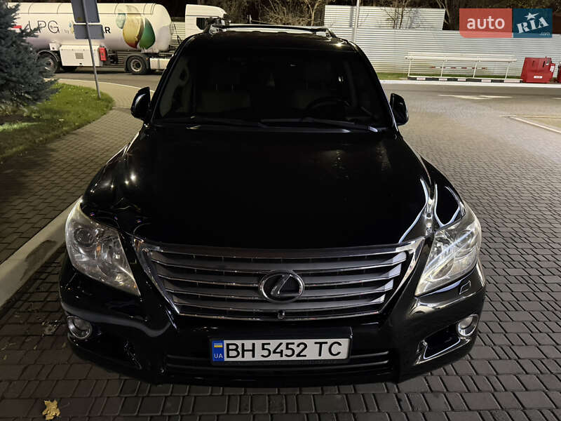 Внедорожник / Кроссовер Lexus LX 2008 в Одессе