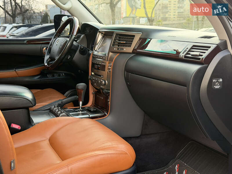 Внедорожник / Кроссовер Lexus LX 2011 в Ужгороде фото 61 Внедорожник / Кроссовер Lexus LX 2011 в Ужгороде
