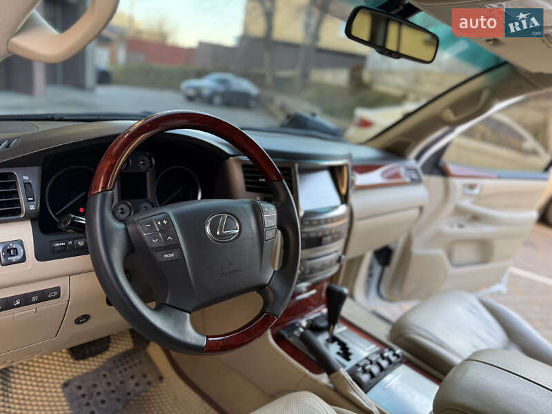 Внедорожник / Кроссовер Lexus LX 2008 в Виннице