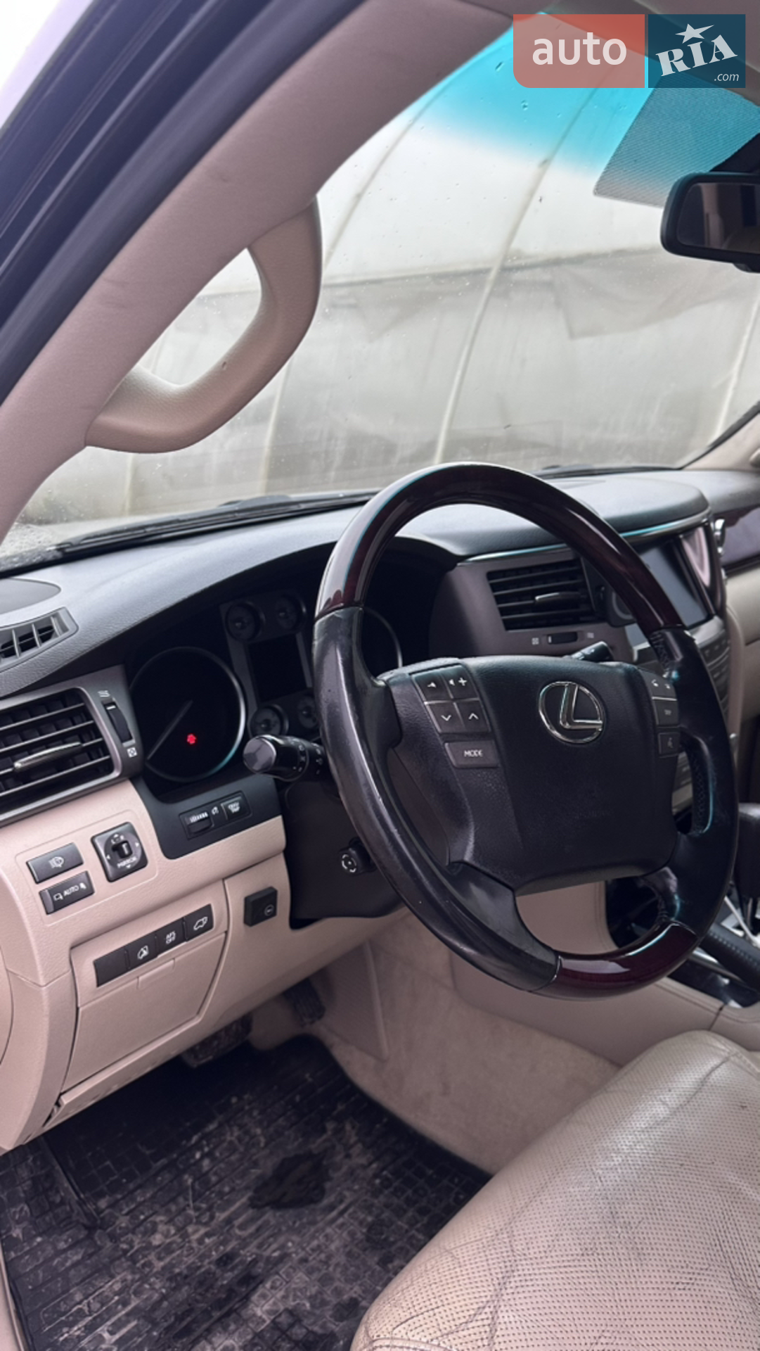 2010 Lexus LX - мініатюра 10