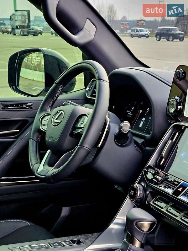 Внедорожник / Кроссовер Lexus LX 2025 в Киеве