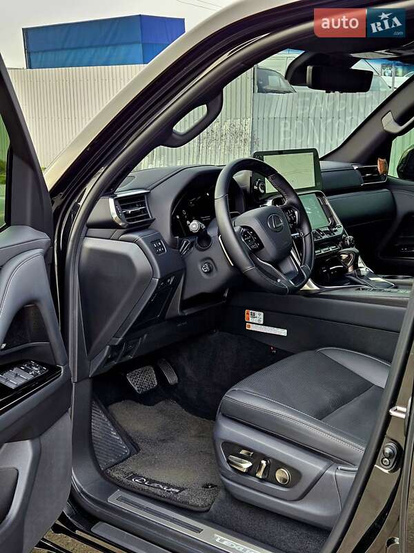 Внедорожник / Кроссовер Lexus LX 2025 в Киеве