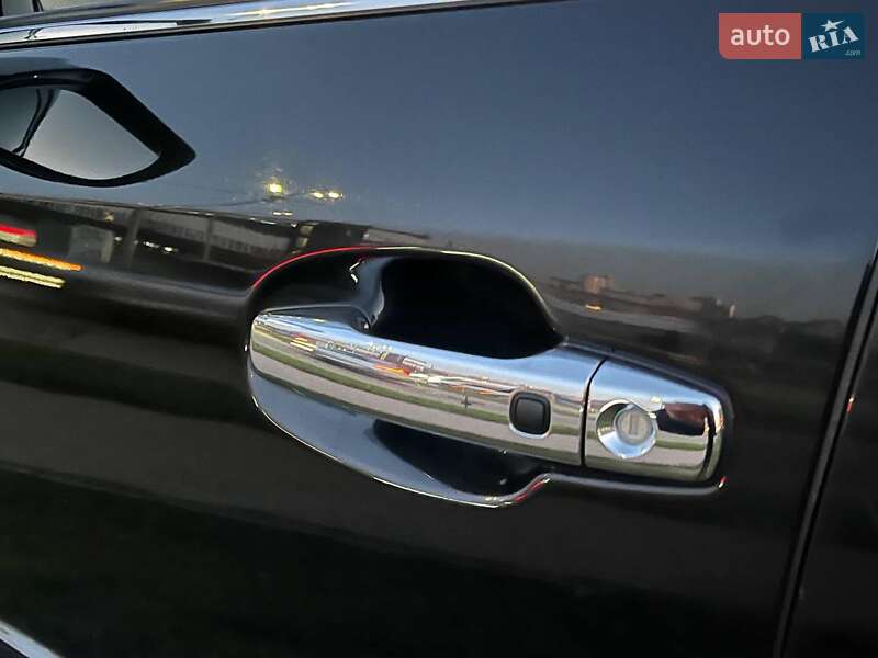 Внедорожник / Кроссовер Lexus LX 2013 в Киеве