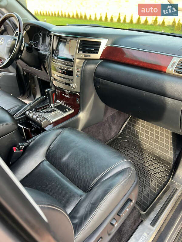 Внедорожник / Кроссовер Lexus LX 2014 в Нововолынске фото 34 Внедорожник / Кроссовер Lexus LX 2014 в Нововолынске