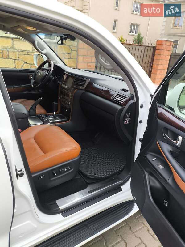 Позашляховик / Кросовер Lexus LX 2010 в Одесі