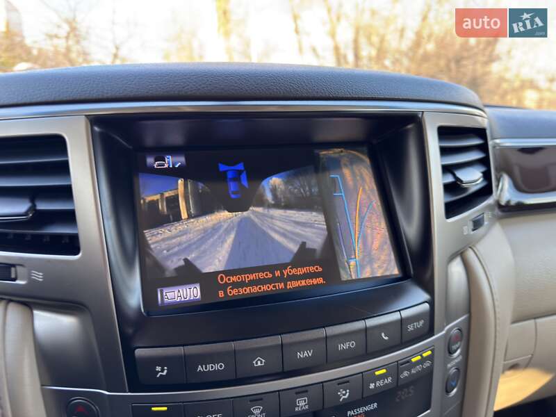 Позашляховик / Кросовер Lexus LX 2012 в Дніпрі фото 39 Позашляховик / Кросовер Lexus LX 2012 в Дніпрі