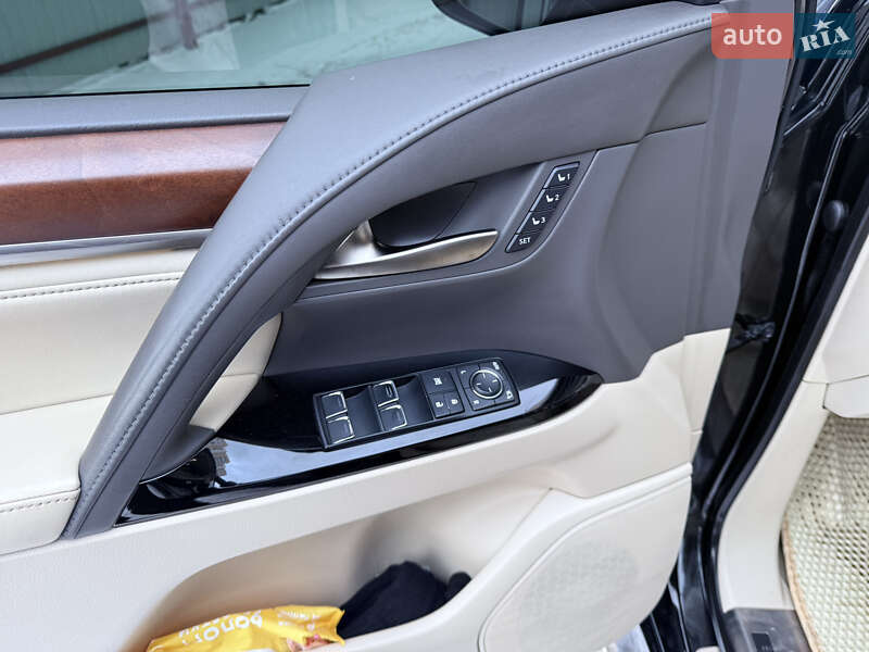 Внедорожник / Кроссовер Lexus LX 2016 в Хмельницком фото 16 Внедорожник / Кроссовер Lexus LX 2016 в Хмельницком