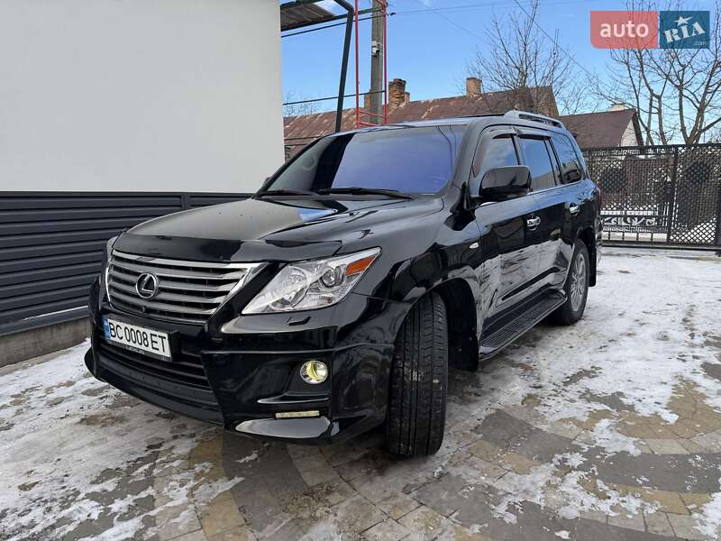 Lexus LX 2011