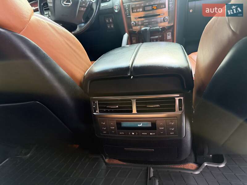 Внедорожник / Кроссовер Lexus LX 2011 в Львове