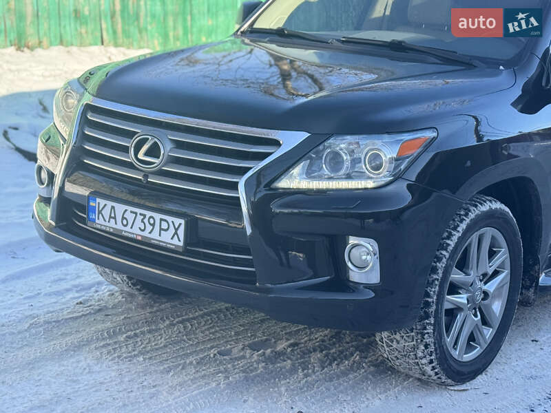 Внедорожник / Кроссовер Lexus LX 2013 в Киеве