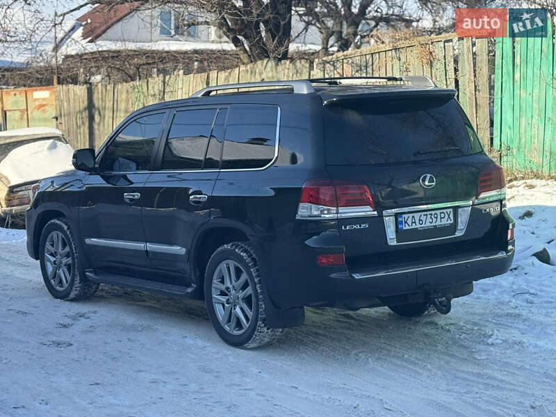 Внедорожник / Кроссовер Lexus LX 2013 в Киеве