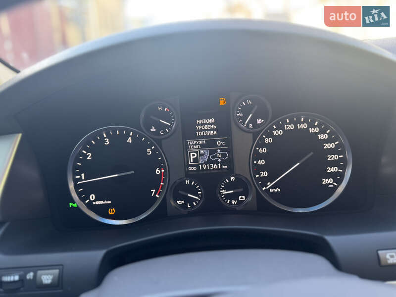 Внедорожник / Кроссовер Lexus LX 2013 в Киеве