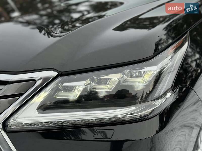 Внедорожник / Кроссовер Lexus LX 2017 в Киеве