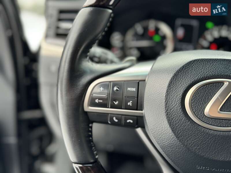 Внедорожник / Кроссовер Lexus LX 2017 в Киеве
