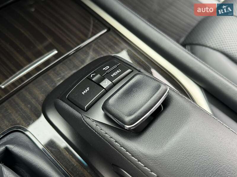 Внедорожник / Кроссовер Lexus LX 2017 в Киеве