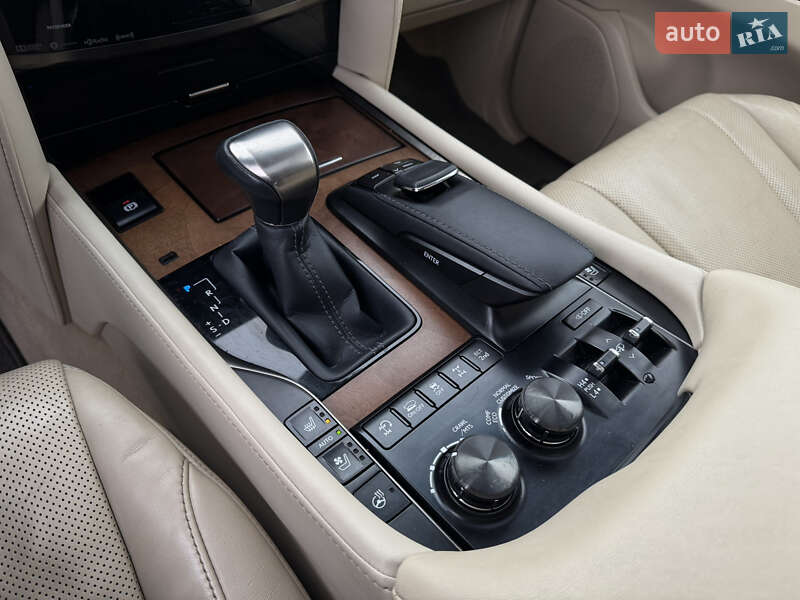 Внедорожник / Кроссовер Lexus LX 2021 в Киеве