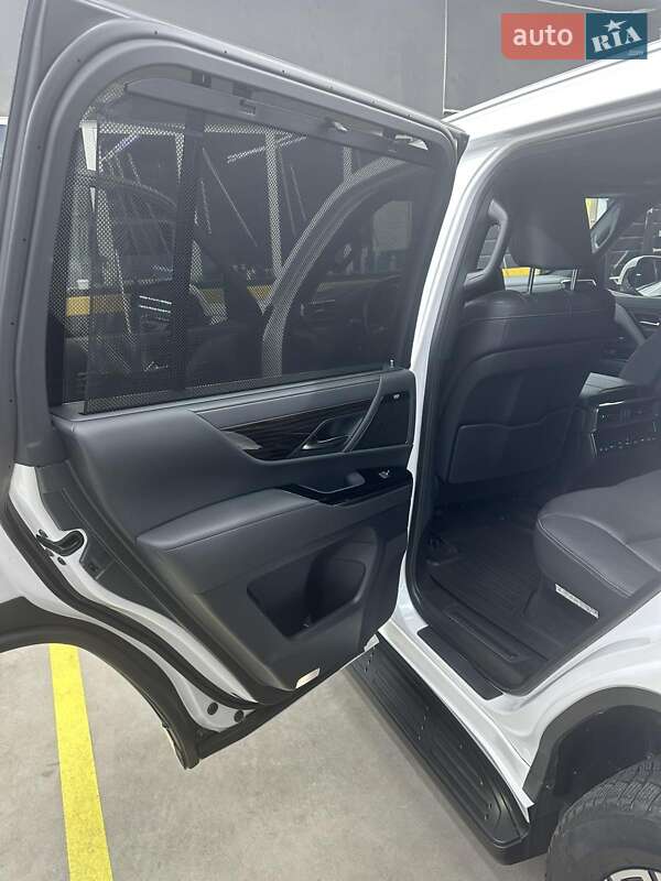 Внедорожник / Кроссовер Lexus LX 2022 в Киеве